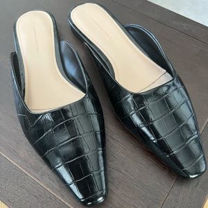 Banana Republic Mules